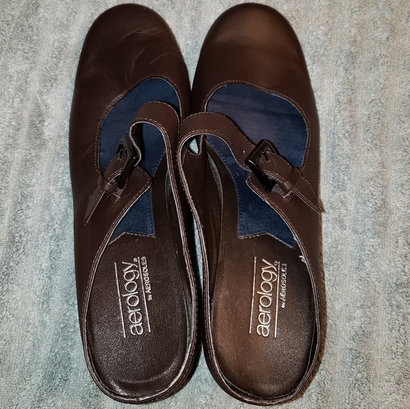 💜3/$10💜Nice comfy brown Aerology wedges - Picture 2 of 7